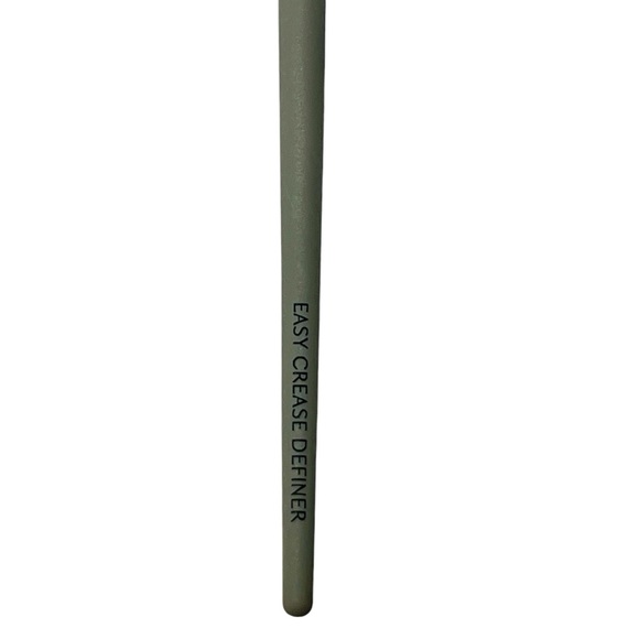 Easy Crease Definer Makeup Brush by Complex Culture Beauty - Picture 2 of 3